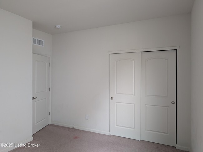 Building Photo - 2861 Hamilton Springs Dr