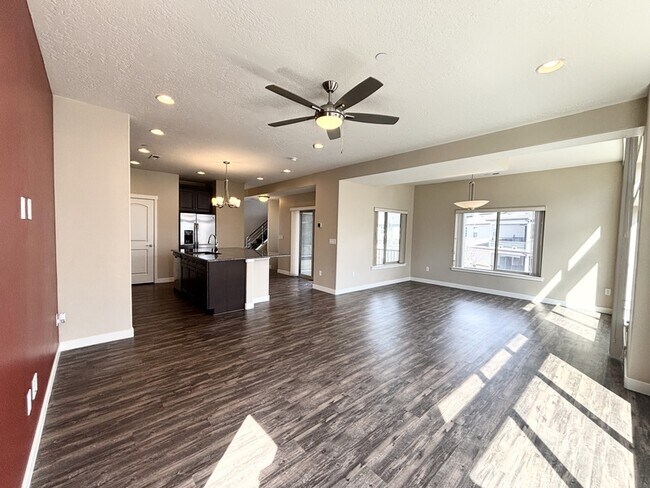 Building Photo - 65 N Rio Grand Ave