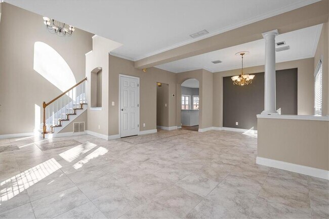 Building Photo - 1100 Olde Roswell Grove