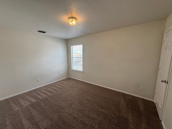 Building Photo - CUTE 2-STORY NESTLED ON A CUL-DE-SAC FEATURING AN ISLAND KITCHEN WITH STOVE/RANGE, DISHWASHER, MI...