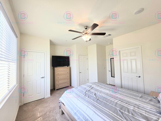 Building Photo - 3010 Sterling Ridge Cir