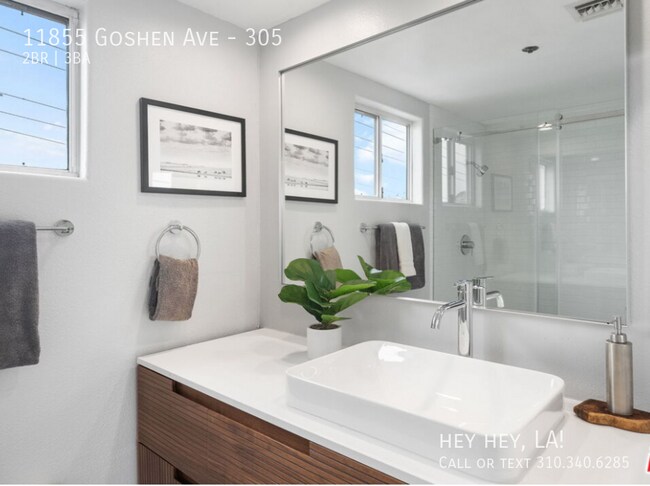 Building Photo - 11855 Goshen Ave