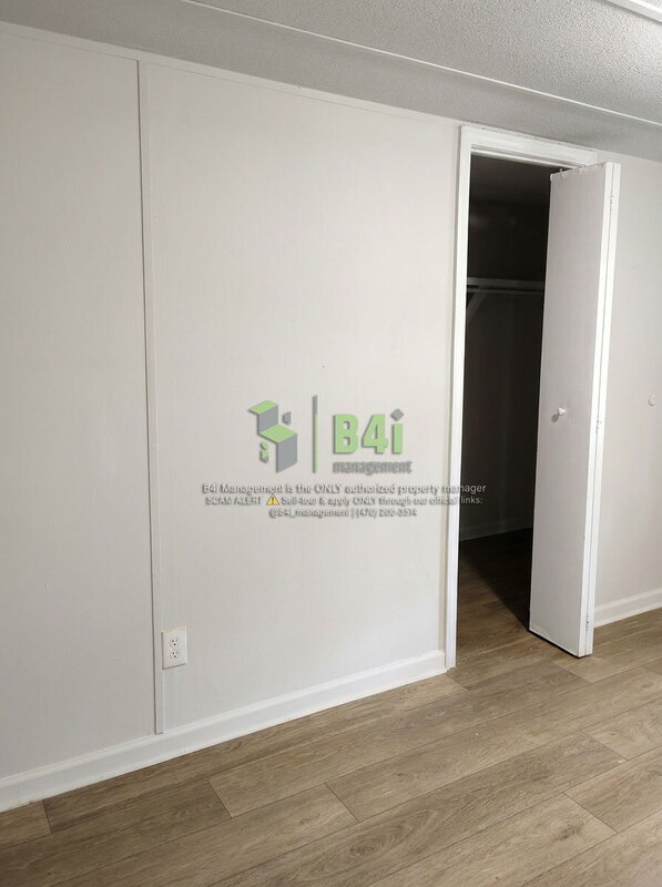 Building Photo - 165 Chapel Hill Cir