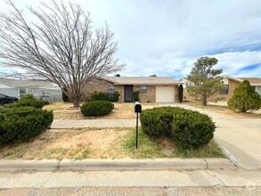 Building Photo - Northeast El Paso 3 Bed Refrig A/C