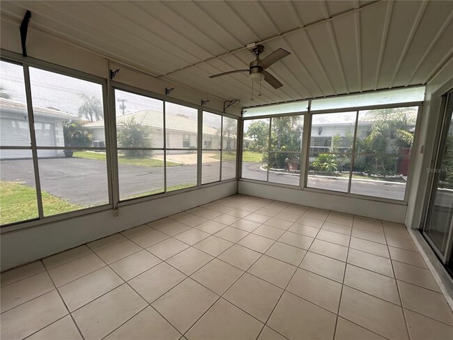 Building Photo - 8521 Pickwick Rd