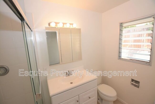 Building Photo - 2235 Camilar Dr
