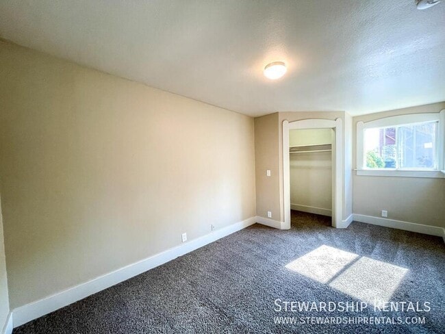 Building Photo - 1745 Olive St