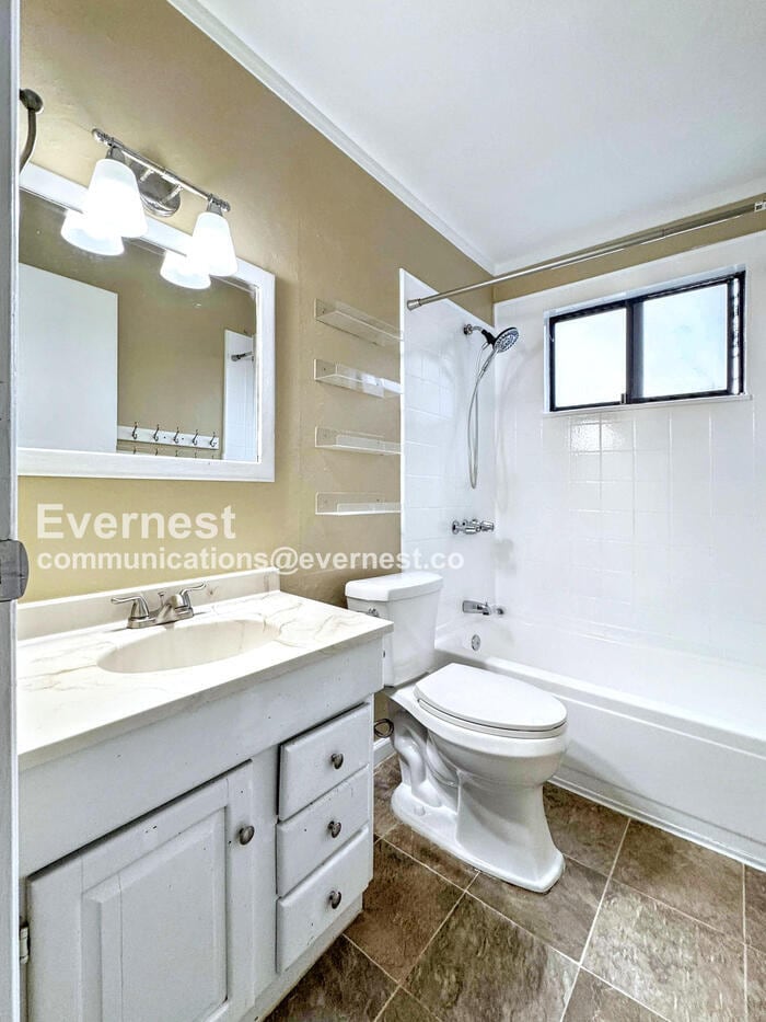 Building Photo - 9379 W 104th Dr