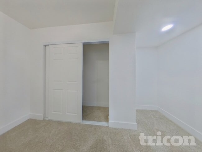 Building Photo - 1141 Cardinal Ave