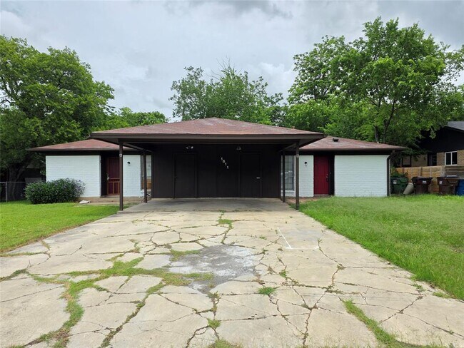 Building Photo - 1811 Magnolia Dr