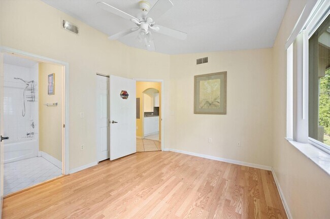 Building Photo - 3504 Briar Bay Blvd