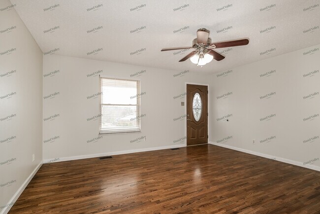 Building Photo - 6742 Barnwood Dr