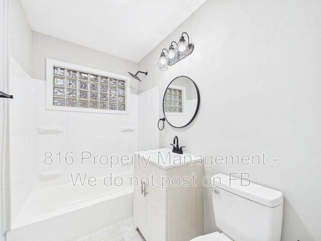 Building Photo - 7560 Prospect Ave