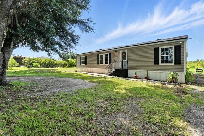 Building Photo - 8218 Pine Island Rd