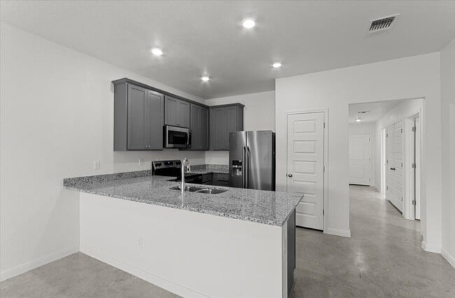Building Photo - 911 Sevenleaf Ln