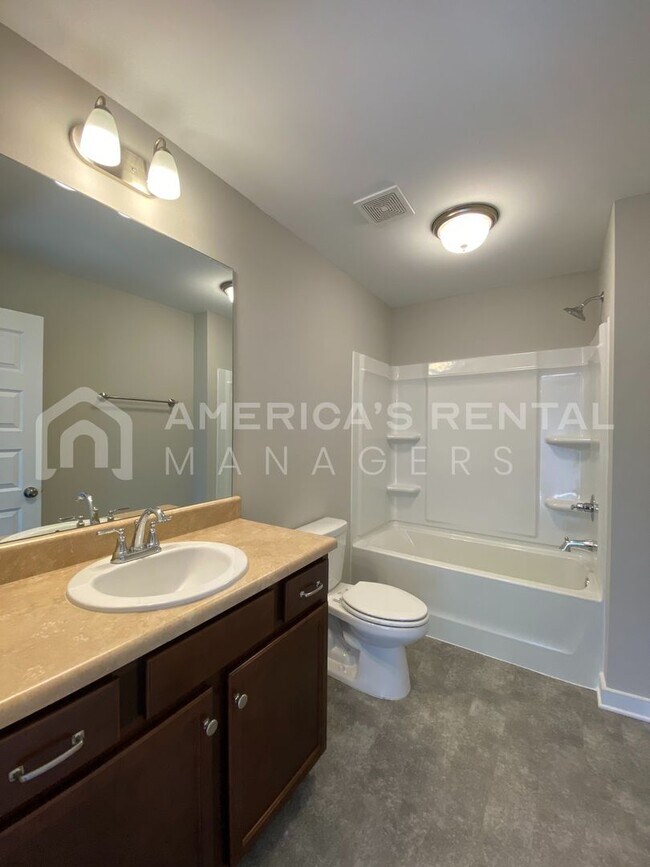 Building Photo - Home for Rent in Talladega, AL! View with 48 Hours Notice!