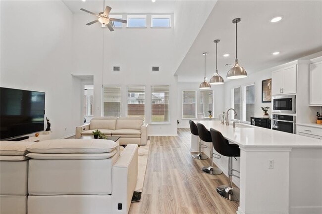 Building Photo - 708 Leeward Pass