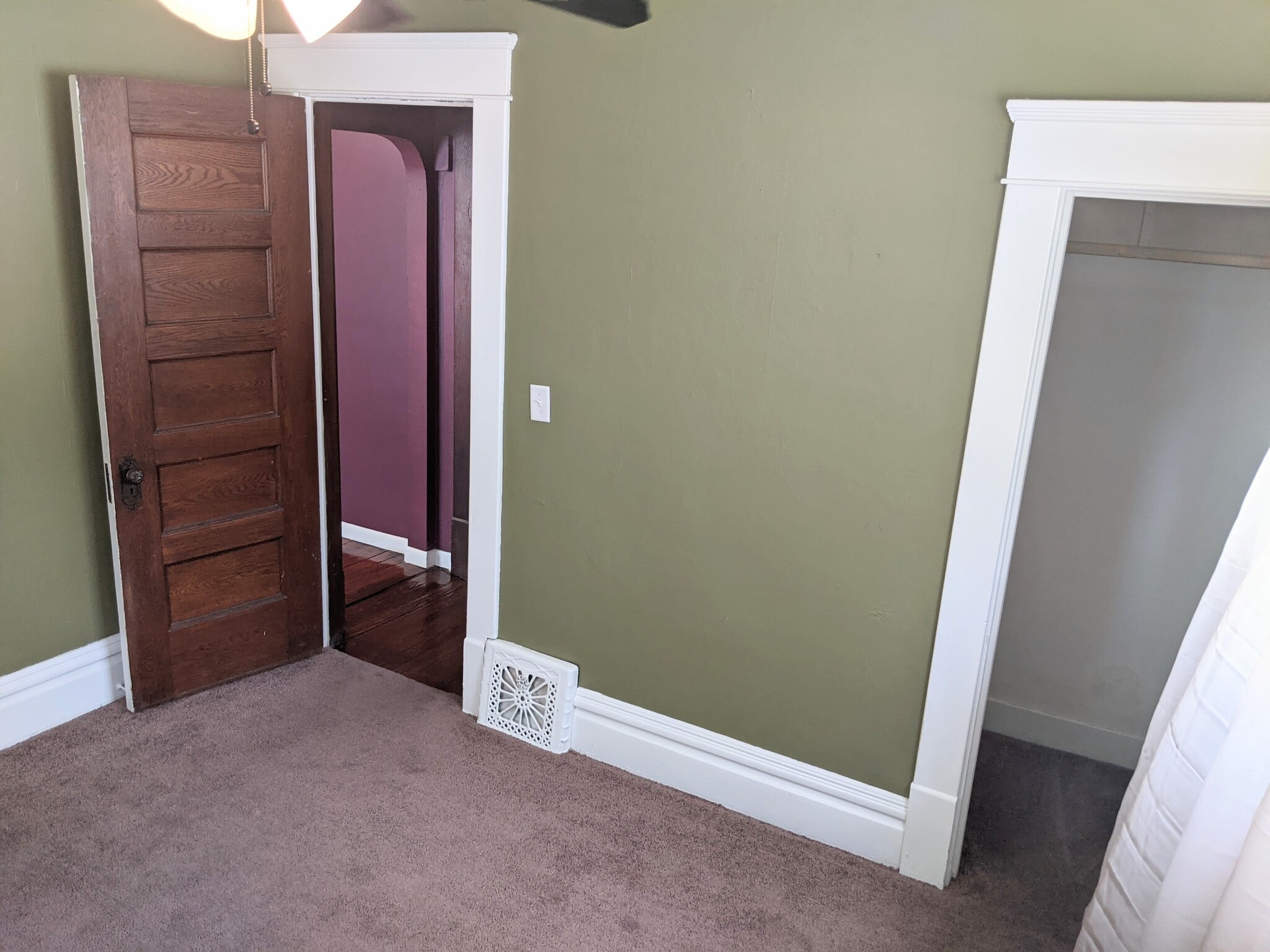 Bedroom 1 - 732 W Shiawassee St