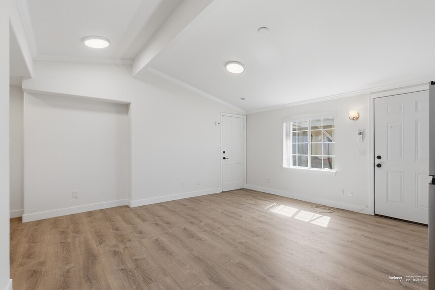 Building Photo - 8894 Indiana Ave