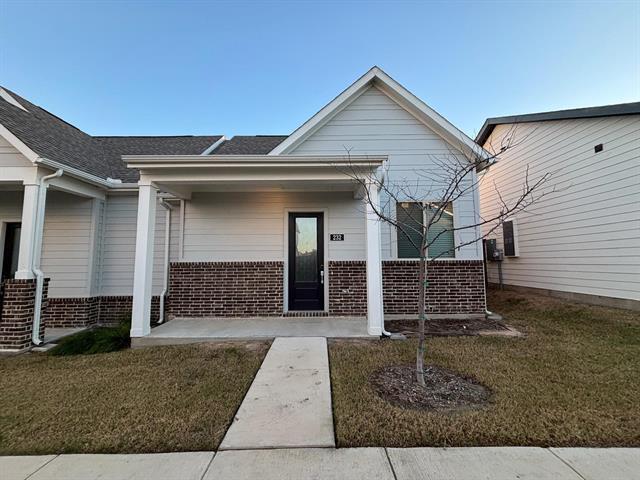 Building Photo - 825 W Mayfield Rd