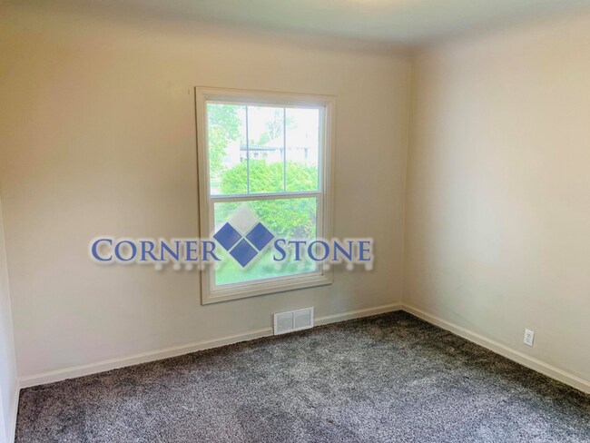 Building Photo - Large Spacious Home in Nampa!