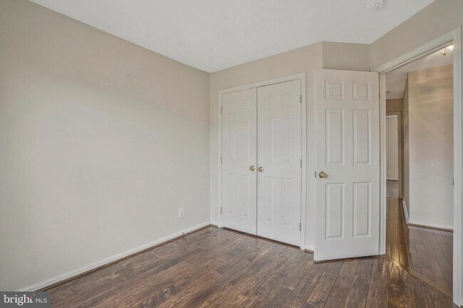 Building Photo - 6340 Walking Ln