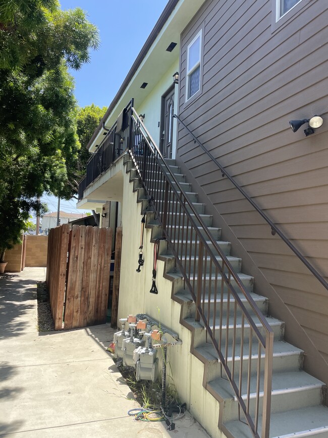 Building Photo - 1959 20th St