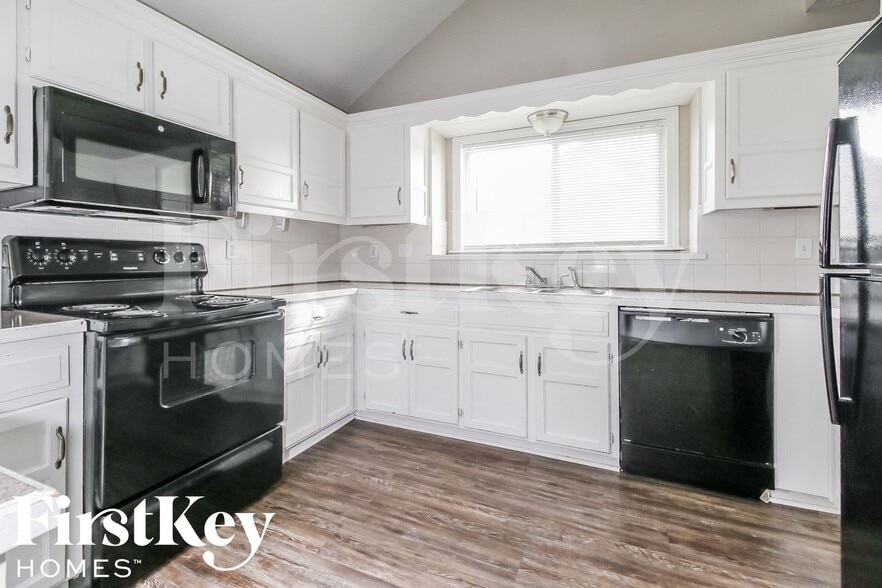 Building Photo - 1603 Concord Ct