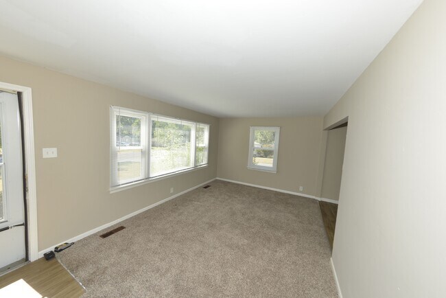 Building Photo - 1237 Kilgore Dr