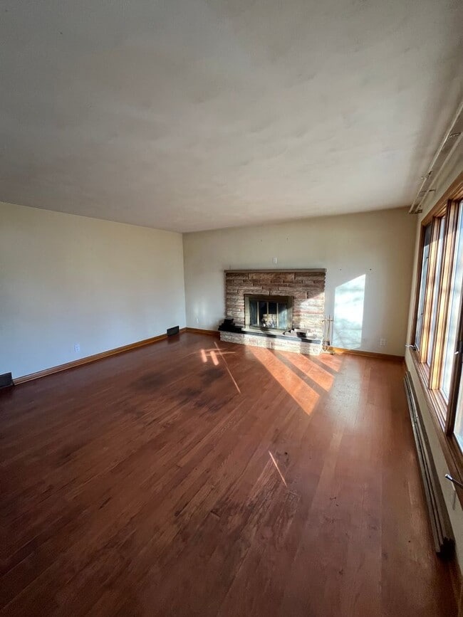 Building Photo - Holiday Home - Coming Soon