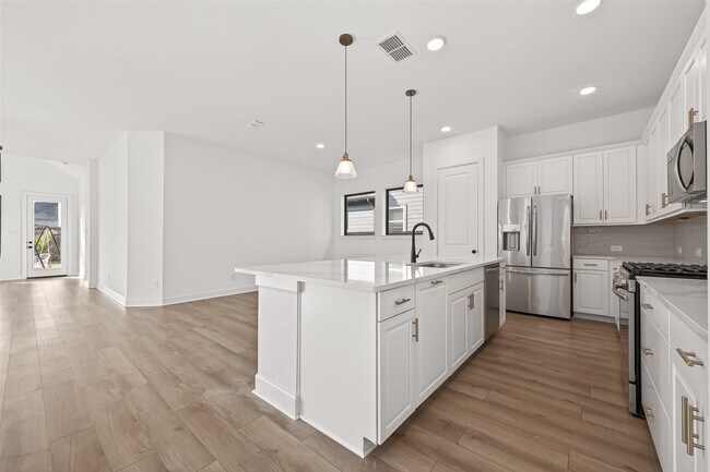 Building Photo - 16915 Chapel Knox Dr