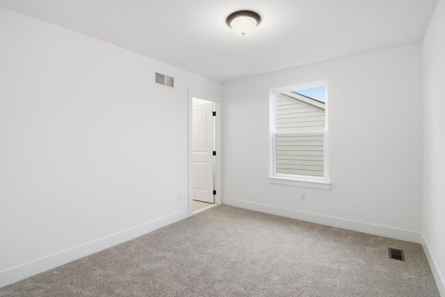 Building Photo - 5980 Willow Grove