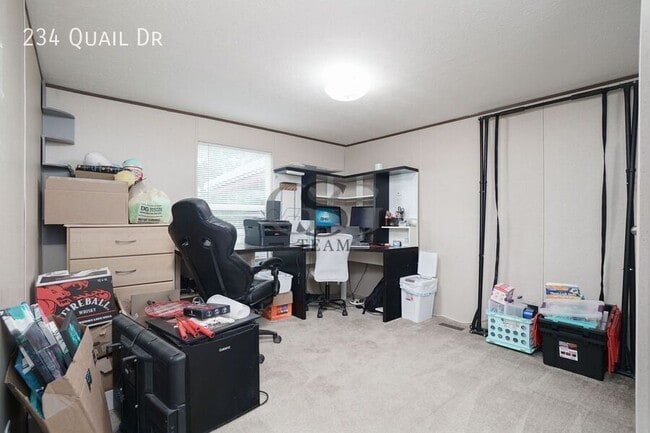 Building Photo - 234 Quail Dr
