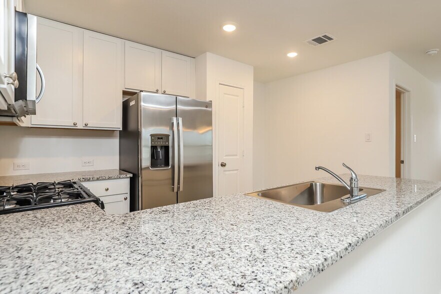 Building Photo - 6703 Morgan Cross