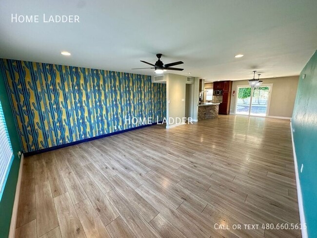 Building Photo - 8323 E Sells Dr