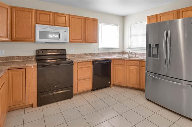 Building Photo - 5711 Arlington Park Dr