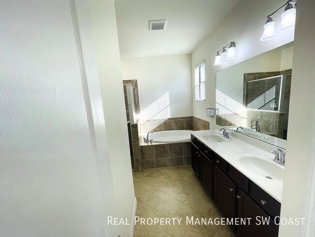 Building Photo - 14306 Vindel Cir