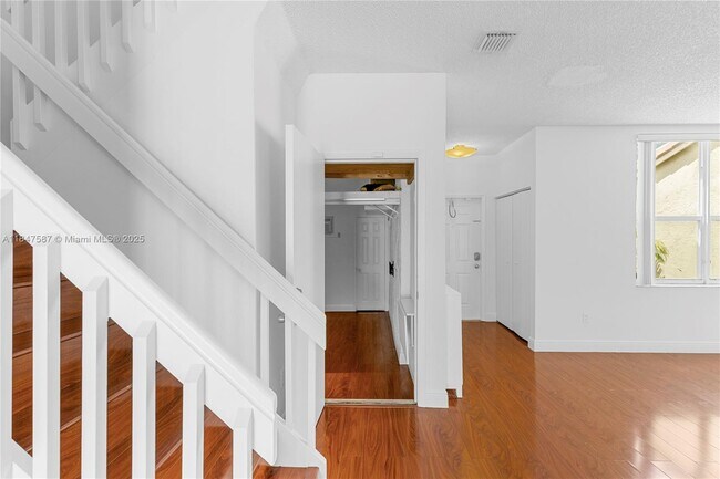 Building Photo - 1445 NW 154th Ln