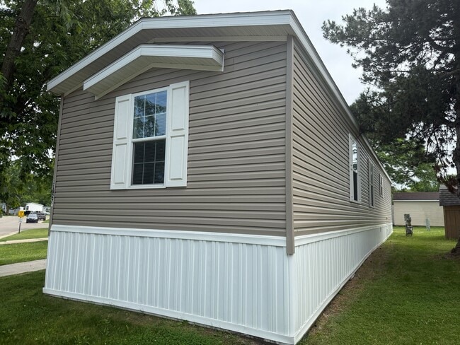 Building Photo - 11827 Cascade Cir
