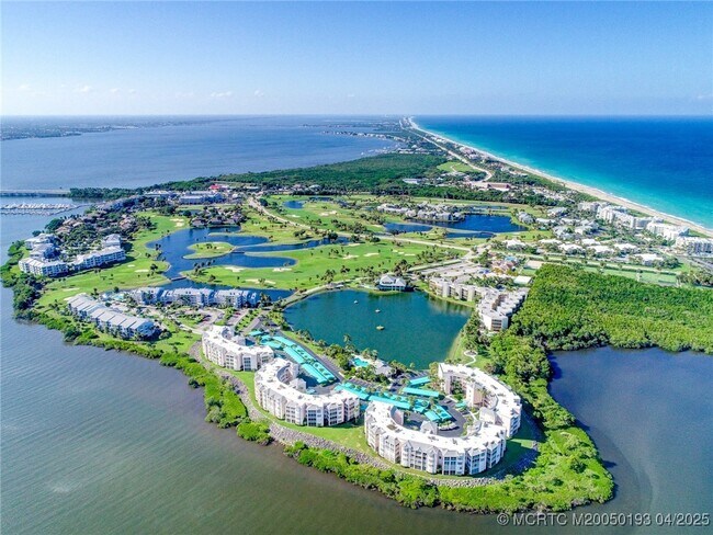 Building Photo - 5799 NE Island Cove Way