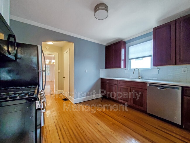 Building Photo - 114 Central Ave