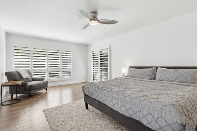 Building Photo - 521 S Sierra Ave