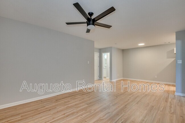 Building Photo - 328B Old Plantation Road