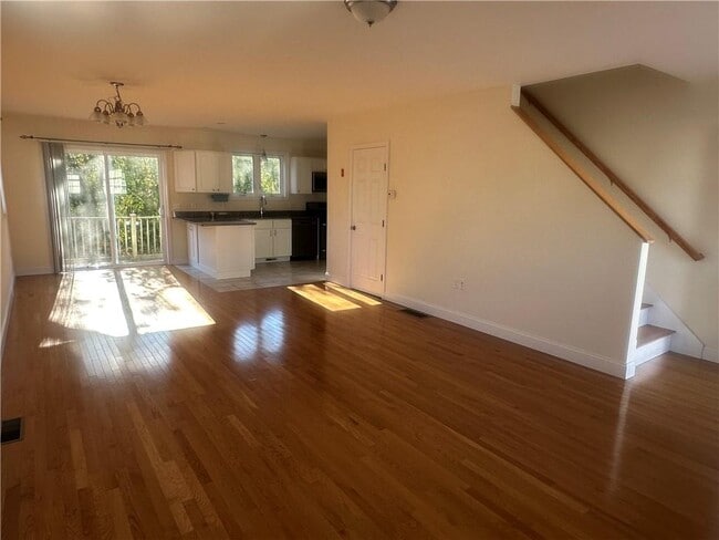 Building Photo - 32 Seafare Ln