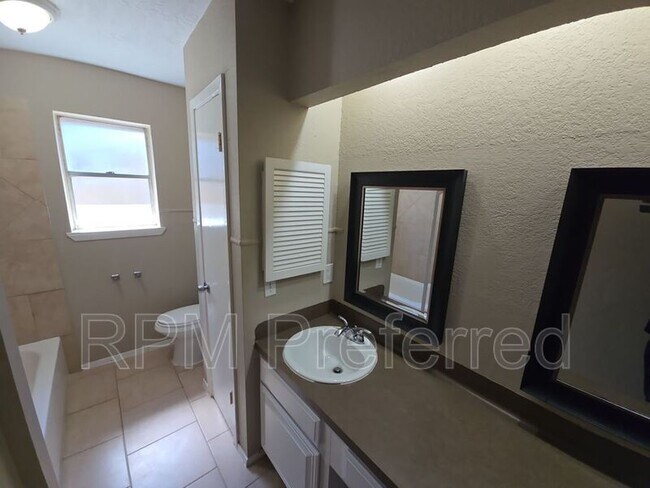 Building Photo - 23207 Pine Post Ln