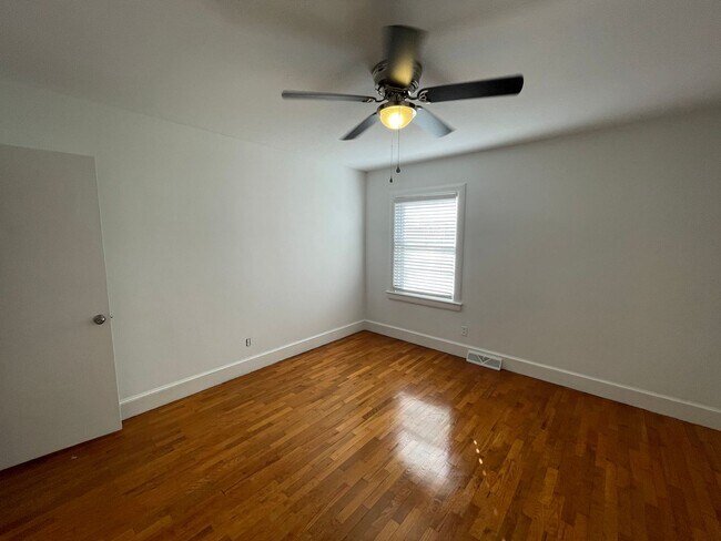 Building Photo - 5057 Wrightsville Ave