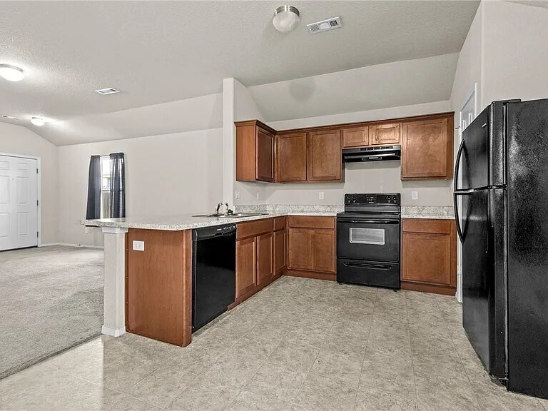 Building Photo - 5018 W Claxton Cir