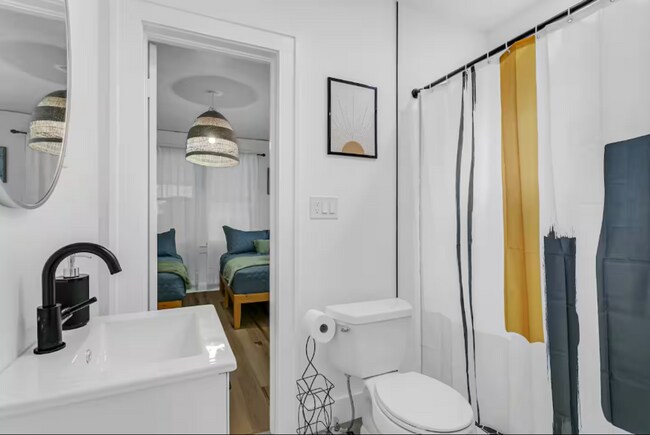 Building Photo - Furnished 2-Bedroom Corner Lot Home in Old...