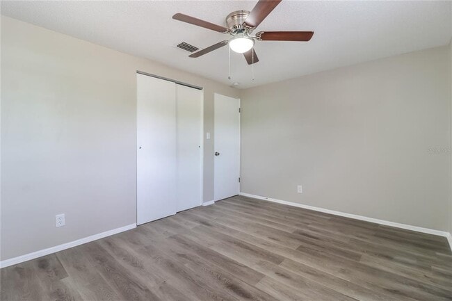 Building Photo - 3914 Deleuil Ave