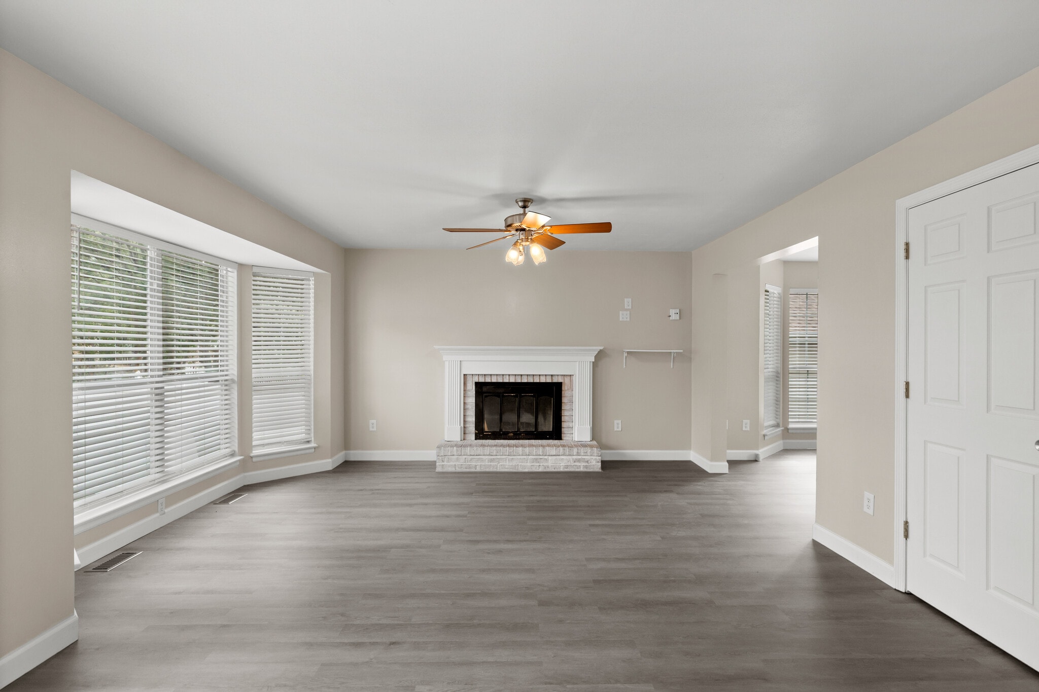Building Photo - 245 Westridge Parc Ln